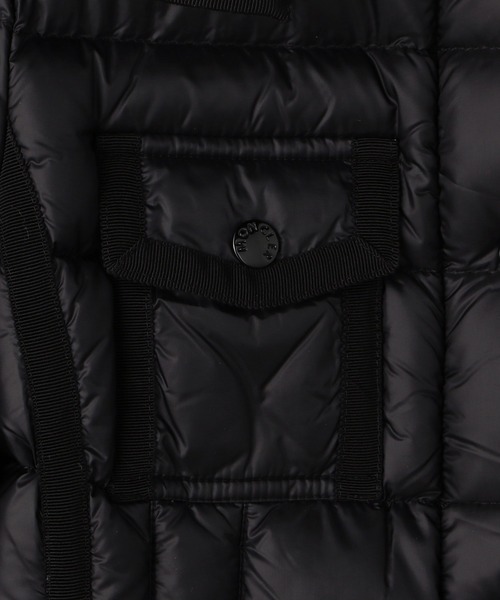 MONCLER（モンクレール）の「MONCLER / "HERMINE" フード付きロングダウンコート（ダウンジャケット/コート・レディース・ブラック・0/00/1）」の6枚目の写真