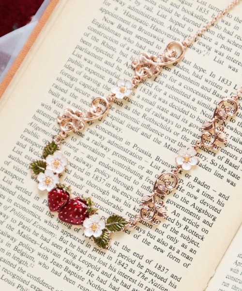 axes femme POETIQUE（アクシーズファムポエティック）の「いちご