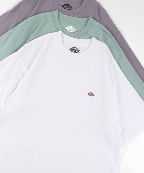 Dickies(ディッキーズ)の「【Dickies/ディキーズ】ブランドロゴ ミニワッペン 半袖Tシャツ(Tシャツ/カットソー・メンズ・ブラック/パープル/ベージュ/ホワイト/サックスブルー・M/L/XL)」の2枚目の写真