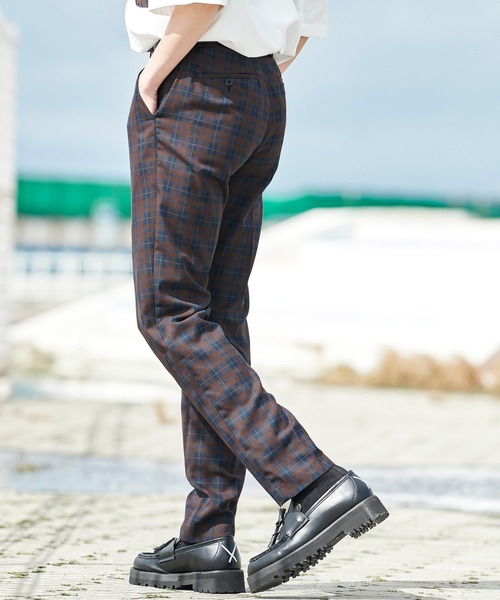 act'm（アクトム）の「センタープリーツ スリムストレートスラックスパンツ（スラックス・メンズ・ブラック/チェック/チョコ・S/M/L）」の15枚目の写真