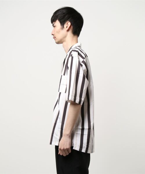 GGD（ジージーディー）の「レトロ調ﾜｲﾄﾞシルエットオープンカラーｼｬツ（シャツ/ブラウス・レディース・グレー/ホワイト/アイボリー/オフホワイト/グレー系その他3/グレー系その他2/グレー系その他4・L/M/LL）」の9枚目の写真