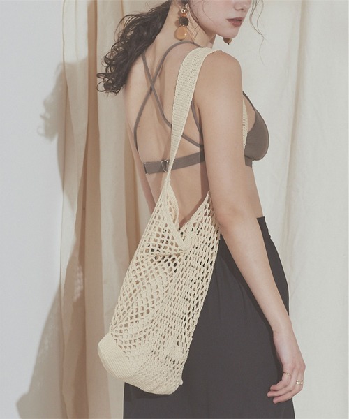 SEA DRESS（シードレス）の「ﾎﾟｰﾁ付ｸﾛｼｪ編みﾜﾝｼｮﾙﾀﾞｰﾊﾞｯｸﾞ（ショルダーバッグ・レディース・アイボリー/ブラウン・FREE）」の11枚目の写真