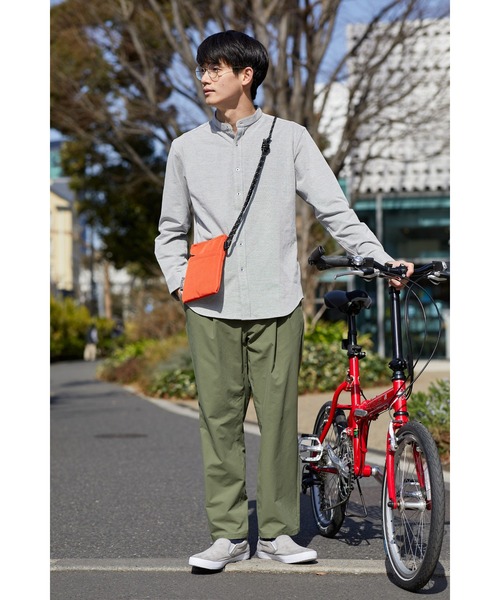 NAVY（ネイビー）の「マジかる 首回りをすっきり清潔感のある印象に バンドカラーシャツ ソロテックス(R)を織り合わせた軽い素材で快適な着心地（シャツ/ブラウス・メンズ・ブラック/グレー/ホワイト・L/XL/M/S）」の11枚目の写真