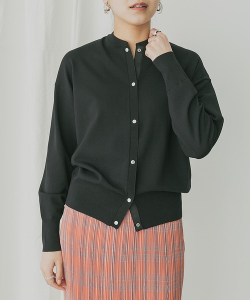 KBF+(ケービーエフプラス)の「KBF+ コンパクトニットカーディガン(カーディガン/ボレロ・レディース・ブラック/パープル/オフホワイト/キャメル・ONE)」の13枚目の写真