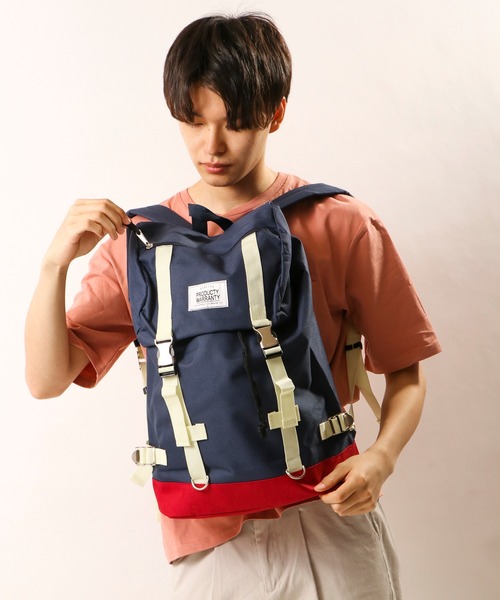 PRODUCTY WARRANTY（プロダクティワランティ）の「【PRODUCTY WARRANTY】 DOUBLE STRAP COLOR TAPE BACK PACK WHITE LABEL ダブルストラップバックパック（バックパック/リュック・レディース・チャコールグレー/ネイビー/カモフラージュ/ブラック×ホワイト/ブラック×ブラック・FREE）」の6枚目の写真