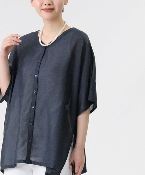 HONEYSUCKLE ROSE（ハニーサックルローズ）の「【HONEYSUCKLE ROSE】2WAYシアーブラウス（シャツ/ブラウス・レディース・ホワイト/ベージュ/ネイビー・M/L）」の3枚目の写真