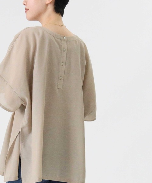 HONEYSUCKLE ROSE（ハニーサックルローズ）の「【HONEYSUCKLE ROSE】2WAYシアーブラウス（シャツ/ブラウス・レディース・ホワイト/ベージュ/ネイビー・M/L）」の17枚目の写真