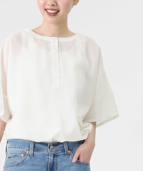 HONEYSUCKLE ROSE（ハニーサックルローズ）の「【HONEYSUCKLE ROSE】2WAYシアーブラウス（シャツ/ブラウス・レディース・ホワイト/ベージュ/ネイビー・M/L）」の13枚目の写真