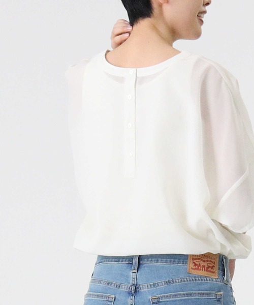 HONEYSUCKLE ROSE（ハニーサックルローズ）の「【HONEYSUCKLE ROSE】2WAYシアーブラウス（シャツ/ブラウス・レディース・ホワイト/ベージュ/ネイビー・M/L）」の15枚目の写真