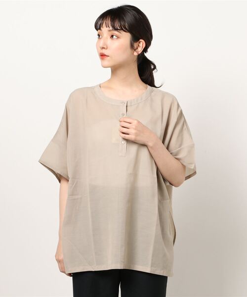 HONEYSUCKLE ROSE（ハニーサックルローズ）の「【HONEYSUCKLE ROSE】2WAYシアーブラウス（シャツ/ブラウス・レディース・ホワイト/ベージュ/ネイビー・M/L）」の22枚目の写真