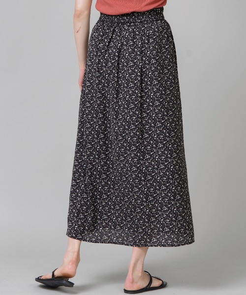 SPINNS（スピンズ）の「総柄ロングスカート（スカート・レディース・ホワイト/ブラック/ベージュ/ライム/ホワイト系その他/ゼブラ/ホワイト系その他2/ブラック系その他2・ONESIZE）」の15枚目の写真