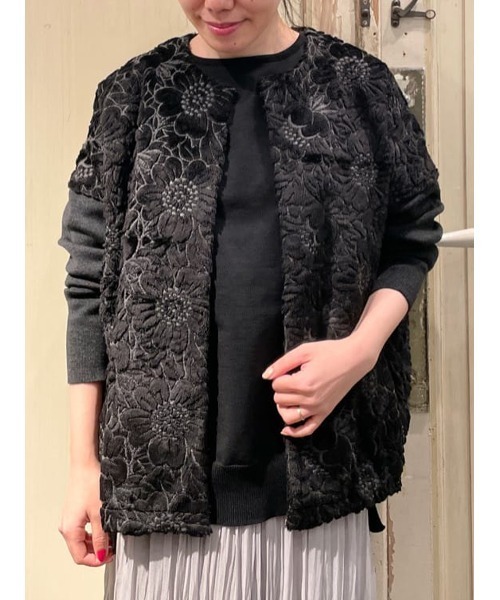 【美品】 ビアズリー ノーカラージャケット 花柄 刺繍 リネン ブラック BEARDSLEY（ビアズリー）の「ファー刺繍ハオリ（ブルゾン）」 - WEAR