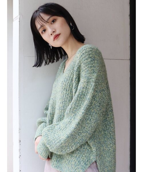 MURUA（ムルーア）の「ボリュームスリーブバルキーニット（ニット/セーター・レディース・アイボリー/グリーン/パープル・FREE）」の6枚目の写真