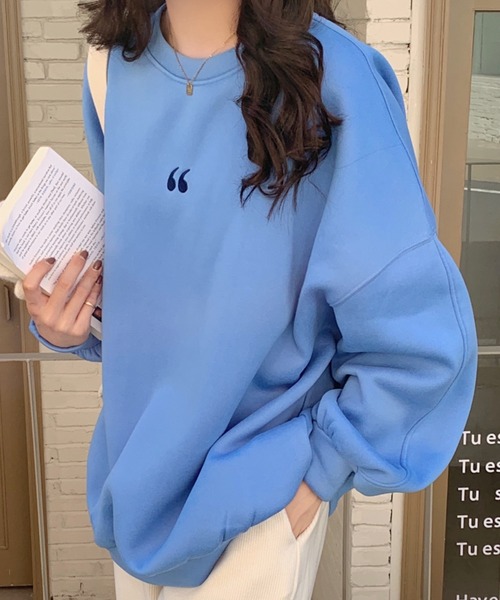 Diosfront（ディオスフロント）の「ワンポイント刺繍ビッグシルエット裏起毛トレーナー（スウェット・レディース・ブラック/グレー/ピンク/ブルー/アイボリー・FREE）」の5枚目の写真