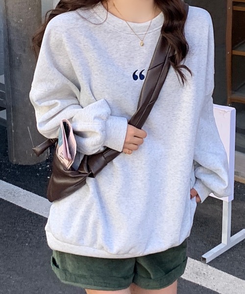 Diosfront（ディオスフロント）の「ワンポイント刺繍ビッグシルエット裏起毛トレーナー（スウェット・レディース・ブラック/グレー/ピンク/ブルー/アイボリー・FREE）」の16枚目の写真