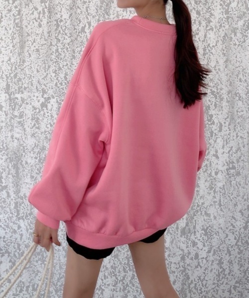 Diosfront（ディオスフロント）の「ワンポイント刺繍ビッグシルエット裏起毛トレーナー（スウェット・レディース・ブラック/グレー/ピンク/ブルー/アイボリー・FREE）」の6枚目の写真