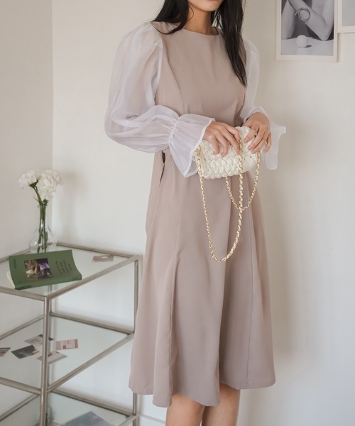Diosfront(ディオスフロント)の「シアーシフォンスリーブドッキングワンピース(ワンピース・レディース・ブラック/ベージュ・M/L)」の22枚目の写真