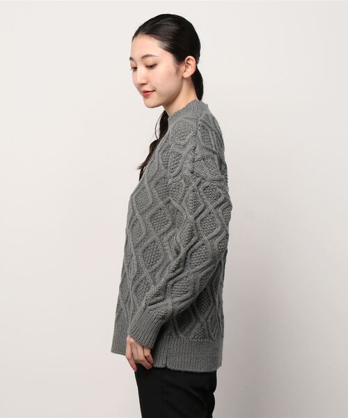 GAP（ギャップ）の「オーバーサイズ ケーブル モックネックセーター（ニット/セーター・レディース・グレー/ナチュラル・S/XL/L/XXS/M/XS）」の4枚目の写真