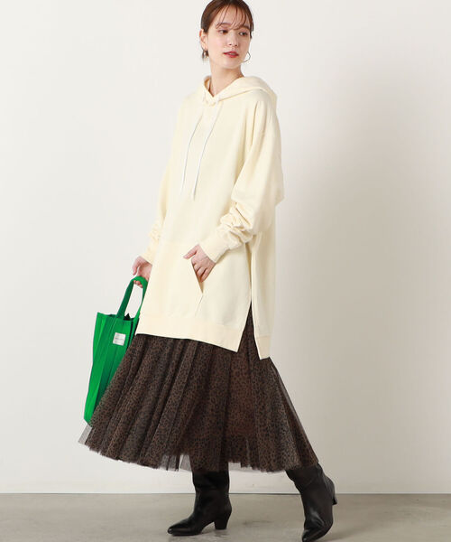 NOLLEY’S（ノーリーズ）の「◇【WEB限定】【STAR＆STRIPE/スターアンドストライプ】ロングスリットパーカー（パーカー・レディース・チャコールグレー/ライトグリーン/キナリ・FREE）」の4枚目の写真