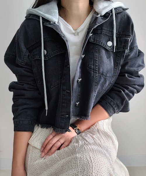me+em select（ミームセレクト）の「ショート丈デニムジャケット（デニムジャケット・レディース・ブラック/ブルー・FREE）」の2枚目の写真