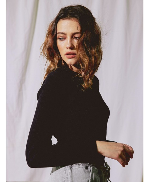 ALEXIA STAM（アリシアスタン）の「Open Collar Rib Knit Top/オープンカラーリブニットトップ（Tシャツ/カットソー・レディース・ブラウン/アイボリー/ブラック・FREE）」の20枚目の写真