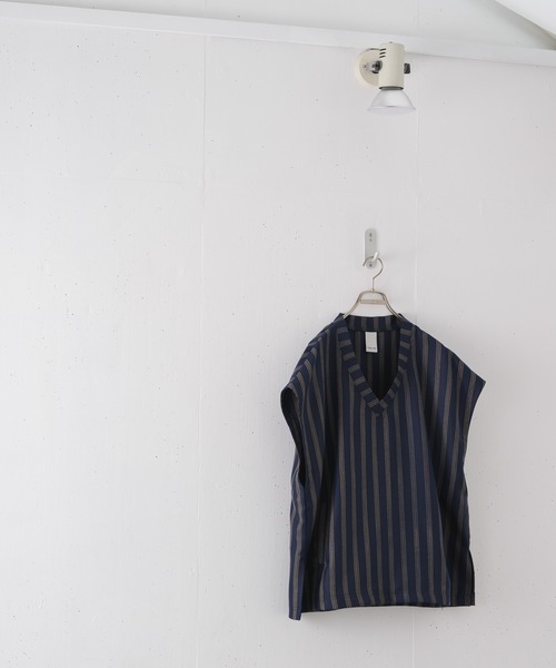 CASPER JOHN（キャスパージョン）の「Stripe vest/ストライプベスト（ベスト・メンズ・ネイビー/ベージュ・SMALL/MEDIUM/LARGE）」の3枚目の写真