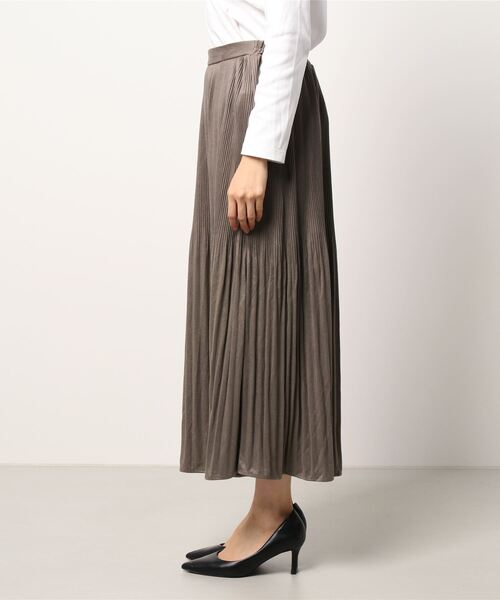 ehka sopo（エヘカソポ）の「フェイクスエードプリーツスカート（スカート・レディース・ベージュ/グリーン/チャコール・ﾌﾘ-）」の4枚目の写真
