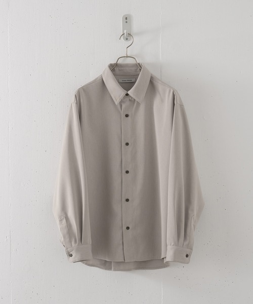 Alcindor Materials(アルシンダーマテリアルズ)の「imitation relax shirts-linen-/イミテーションリラックスシャツ-リネン-(シャツ/ブラウス・メンズ・ベージュ/ネイビー/モカ・MEDIUM/LARGE)」の3枚目の写真