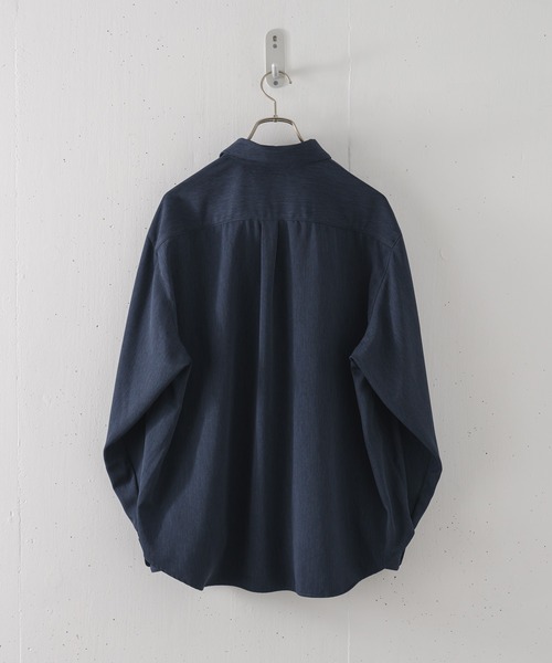 Alcindor Materials(アルシンダーマテリアルズ)の「imitation relax shirts-linen-/イミテーションリラックスシャツ-リネン-(シャツ/ブラウス・メンズ・ベージュ/ネイビー/モカ・MEDIUM/LARGE)」の4枚目の写真