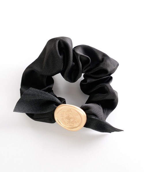 VIBGYOR Women（ヴィブジョー　ウィメン）の「【float】アンティークモチーフ サテン シュシュ（シュシュ・レディース・ホワイト/ブラック・FREE）」の3枚目の写真