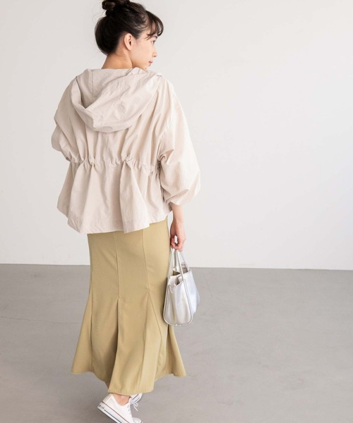 fifth(フィフス)の「ウエストギャザーマウンテンパーカー(マウンテンパーカー・レディース・ブラック/カーキ/ライトベージュ・M)」の12枚目の写真