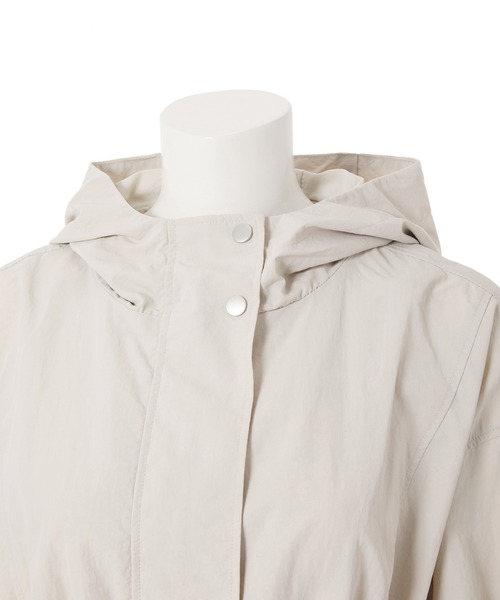 fifth(フィフス)の「ウエストギャザーマウンテンパーカー(マウンテンパーカー・レディース・ブラック/カーキ/ライトベージュ・M)」の15枚目の写真