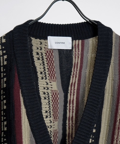 Confirm(コンファーム)の「ヴィンテージライク レトロジャガードストライプ柄 ビッグシルエット 3Dニットカーディガン 【Confirm】(カーディガン/ボレロ・メンズ・ブラック/ベージュ/ワイン/アイボリー/ブラック系その他/ホワイト系その他/ブルー系その他・M/L)」の14枚目の写真