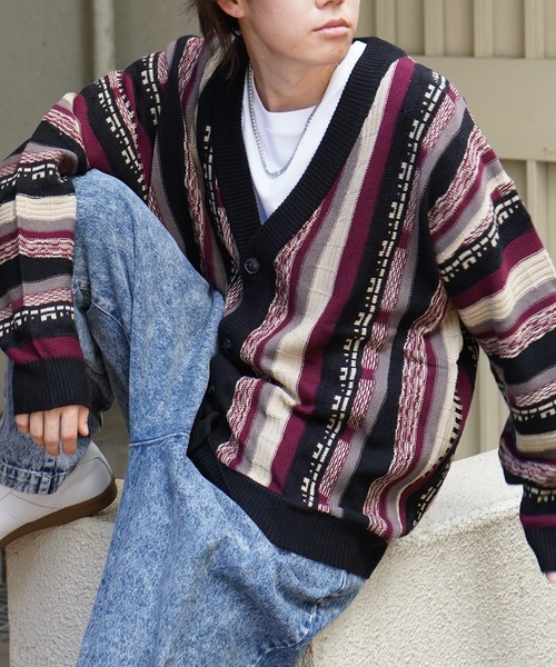 Confirm(コンファーム)の「ヴィンテージライク レトロジャガードストライプ柄 ビッグシルエット 3Dニットカーディガン 【Confirm】(カーディガン/ボレロ・メンズ・ブラック/ベージュ/ワイン/アイボリー/ブラック系その他/ホワイト系その他/ブルー系その他・M/L)」の16枚目の写真
