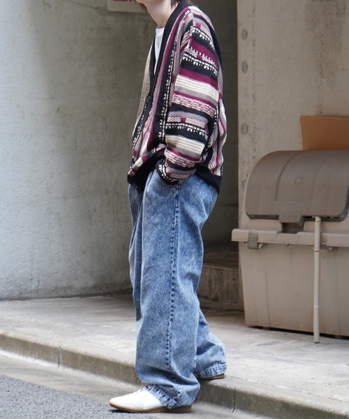 Confirm(コンファーム)の「ヴィンテージライク レトロジャガードストライプ柄 ビッグシルエット 3Dニットカーディガン 【Confirm】(カーディガン/ボレロ・メンズ・ブラック/ベージュ/ワイン/アイボリー/ブラック系その他/ホワイト系その他/ブルー系その他・M/L)」の22枚目の写真