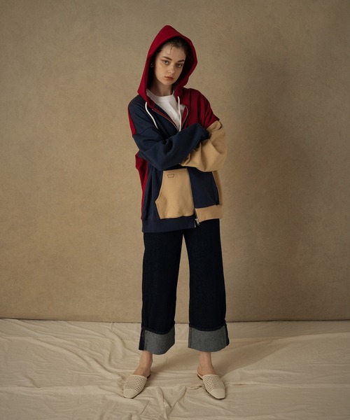 Levi's(リーバイス)の「Levi's(R) RED グラフィックジップアップフーディー CURDS&WHEY_RIO RED_MOOD INDIGO(パーカー・レディース・マルチ・XS/M/S)」の4枚目の写真