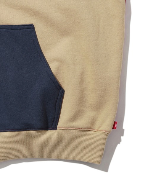 Levi's(リーバイス)の「Levi's(R) RED グラフィックジップアップフーディー CURDS&WHEY_RIO RED_MOOD INDIGO(パーカー・レディース・マルチ・XS/M/S)」の13枚目の写真