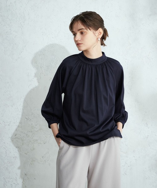 LE SOUK HOLIDAY(ルスークホリデー)の「ギャザーネックプルオーバー(Tシャツ/カットソー・レディース・ネイビー/グリーン/レッド/オフホワイト・M/L)」の4枚目の写真