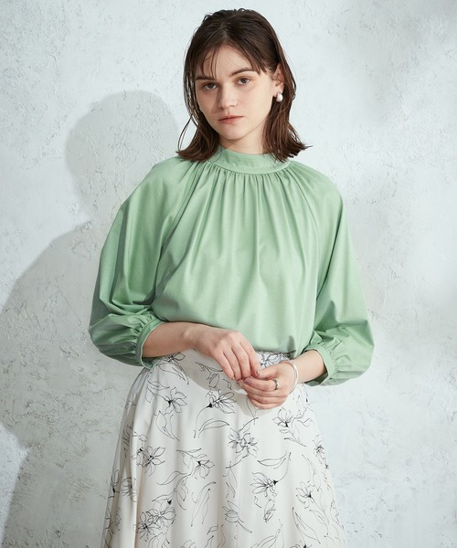LE SOUK HOLIDAY(ルスークホリデー)の「ギャザーネックプルオーバー(Tシャツ/カットソー・レディース・ネイビー/グリーン/レッド/オフホワイト・M/L)」の1枚目の写真