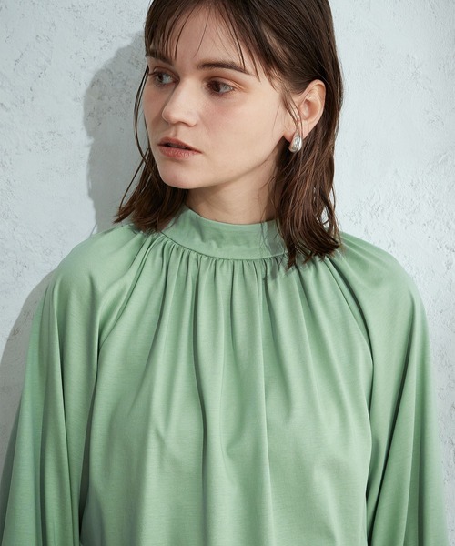 LE SOUK HOLIDAY(ルスークホリデー)の「ギャザーネックプルオーバー(Tシャツ/カットソー・レディース・ネイビー/グリーン/レッド/オフホワイト・M/L)」の14枚目の写真