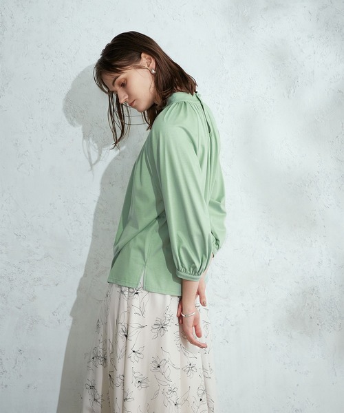 LE SOUK HOLIDAY(ルスークホリデー)の「ギャザーネックプルオーバー(Tシャツ/カットソー・レディース・ネイビー/グリーン/レッド/オフホワイト・M/L)」の12枚目の写真