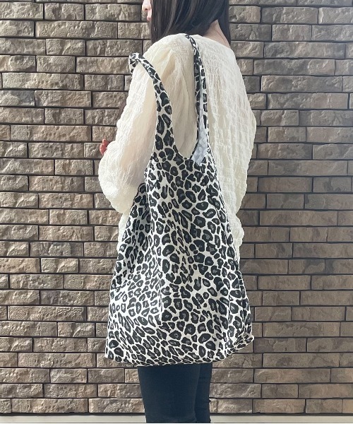 Loco Ocean（ロコオーシャン）の「ジャガード アニマル柄 トートバッグ（トートバッグ・レディース・A/B/C・ONE SIZE）」の5枚目の写真