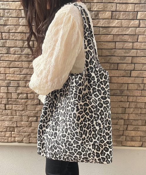 Loco Ocean（ロコオーシャン）の「ジャガード アニマル柄 トートバッグ（トートバッグ・レディース・A/B/C・ONE SIZE）」の10枚目の写真