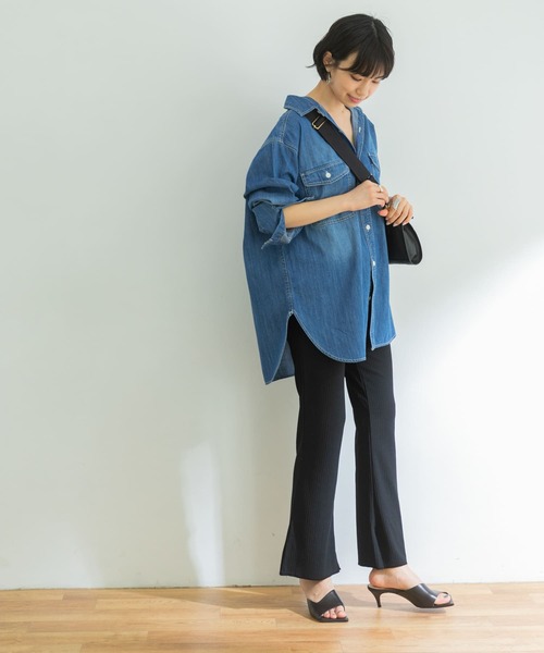 URBAN RESEARCH(アーバンリサーチ)の「『Oggi 5月号掲載』インディゴデニムシャツ(シャツ/ブラウス・レディース・インディゴブルー・36/38)」の20枚目の写真