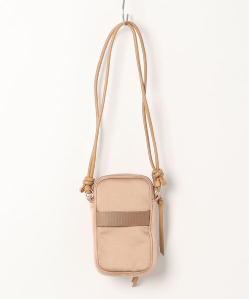 SEE BY CHLOE(シーバイクロエ)の「SBC ESSENTIAL / フォンホルダーPHONE HOLDER WITH STRAP(ショルダーバッグ・レディース・ベージュ・FREE)」の2枚目の写真