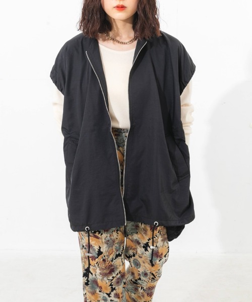 nemne store（ネンネストア）の「ナイロンジップベスト（ベスト・レディース・ブラック/アイボリー・フリー）」の4枚目の写真