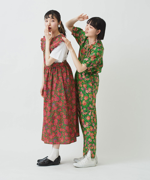 I am I in fact...（アイアムアイインファクト）の「虎華 TORA HANA  apron ワンピース（ワンピース・レディース・レッド/グリーン・FREE）」の11枚目の写真