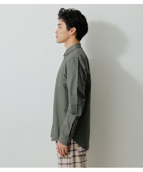 AZUL by moussy（アズールバイマウジー）の「OXFORD BASIC SHIRTS/オックスフォードベーシックシャツ（シャツ/ブラウス・メンズ・ホワイト/カーキ/ブルー・LARGE/MEDIUM/SMALL）」の17枚目の写真