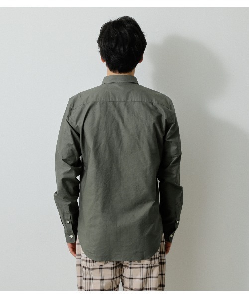 AZUL by moussy（アズールバイマウジー）の「OXFORD BASIC SHIRTS/オックスフォードベーシックシャツ（シャツ/ブラウス・メンズ・ホワイト/カーキ/ブルー・LARGE/MEDIUM/SMALL）」の18枚目の写真
