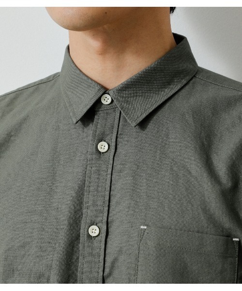 AZUL by moussy（アズールバイマウジー）の「OXFORD BASIC SHIRTS/オックスフォードベーシックシャツ（シャツ/ブラウス・メンズ・ホワイト/カーキ/ブルー・LARGE/MEDIUM/SMALL）」の19枚目の写真